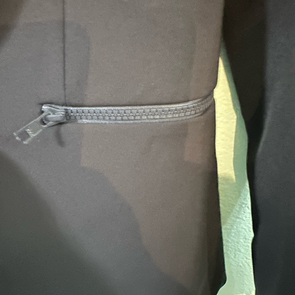 Veronica Beard Black Blazer with Two Removable Dickeys – Denim & Hoodie - Picture 8 of 12